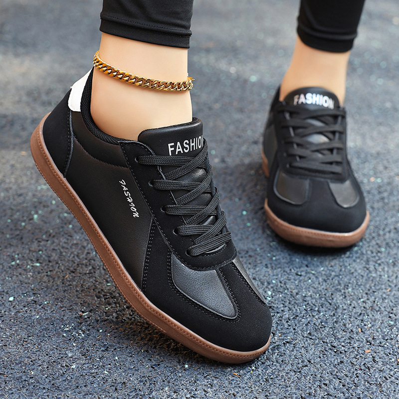 Couple's Fashion Academy Style Training Shoes High School Students' Fashion Comfortable All-match Casual Shoes Lightweight Shock-absorbing Skateboard Shoes
