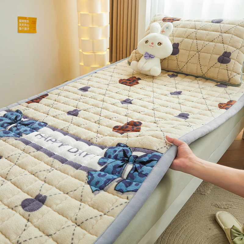 Picture of Milk Velvet Mattress Home Foldableing Soft Cushion Student Bedding Three-Piece Set Printed Dormitory Mat Special Single Mattress