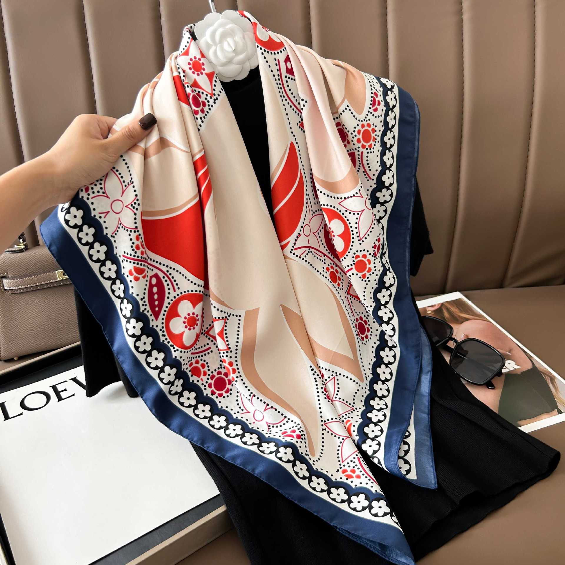 Picture of New 90cm Large Square Silk Elegant High-grade Decorative Shawl Women's Silk Scarf Fashion All-match Professional Scarf