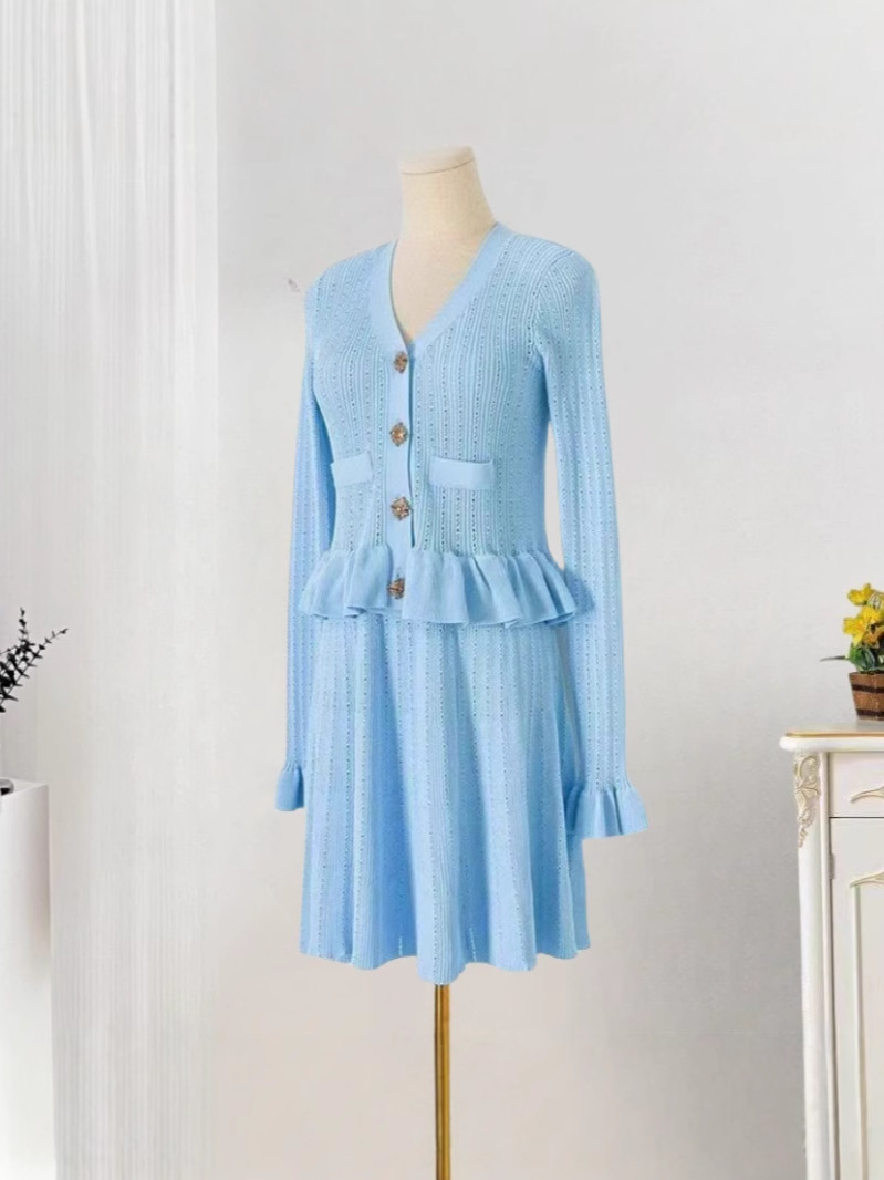 SP Autumn New Women's Slim-fit V-neck Long-sleeve Ruffled Knitted dress Waisted Skirt Elastic Women's Midi Skirt