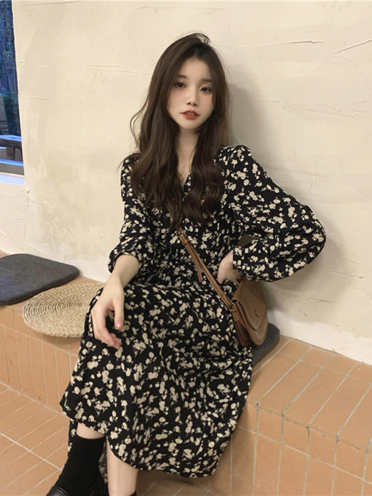 Gentle Style Floral V-neck Dress Women's Autumn 2023 New Long Knee-high Waist Elegant Long-sleeved A- line Dress
