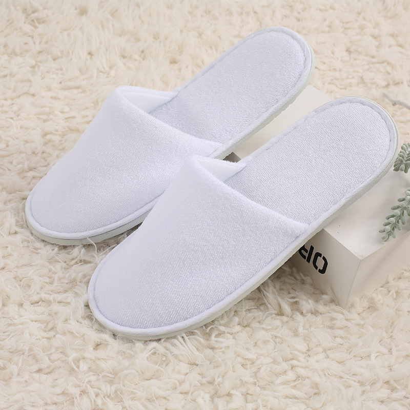 Picture of Disposable Slippers Hospitality Home Indoor Homestay Hotel Guesthouse Club Men's and Women's Coral Fleece Thickened Travel