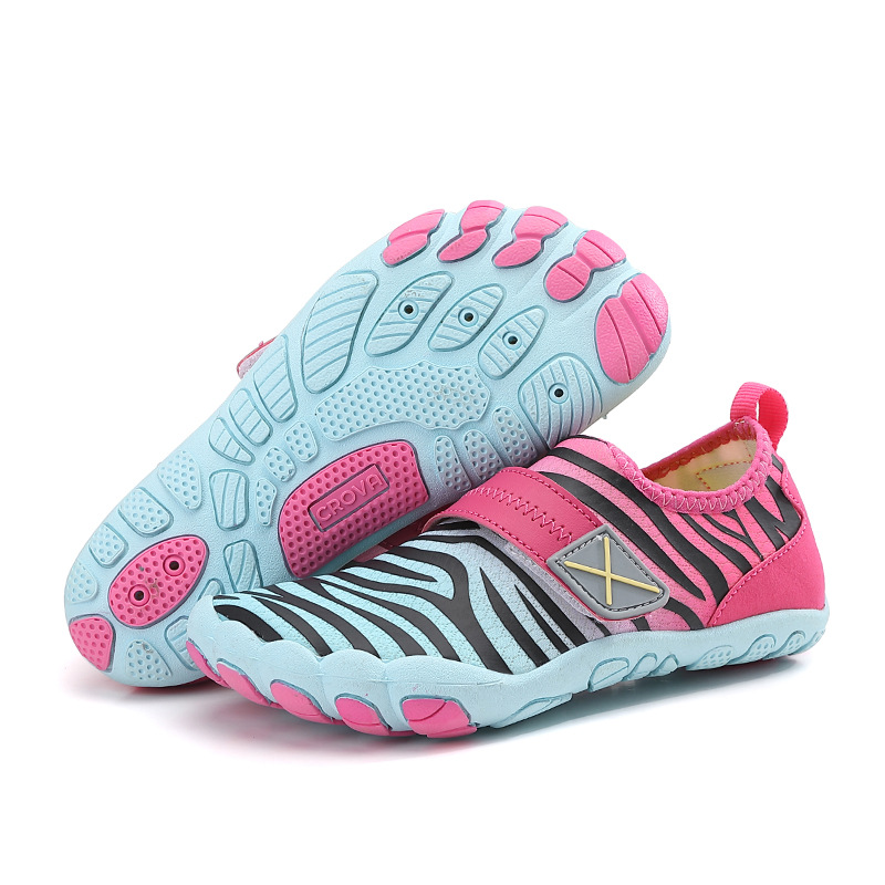 2024 new children's upstream shoes boys and girls outdoor wading shoes quick-drying breathable beach shoes five-finger bottom swimming shoes