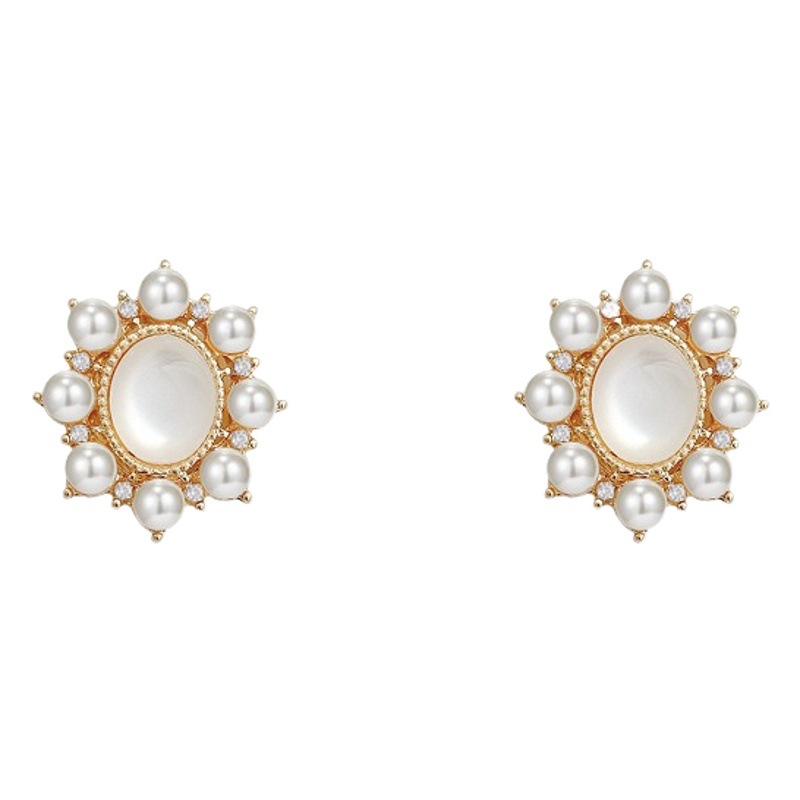 S925 Silver Needle Korean Style Simple Diamond-Encrusted Sweet and High-End Earrings with a Unique and Stylish Design