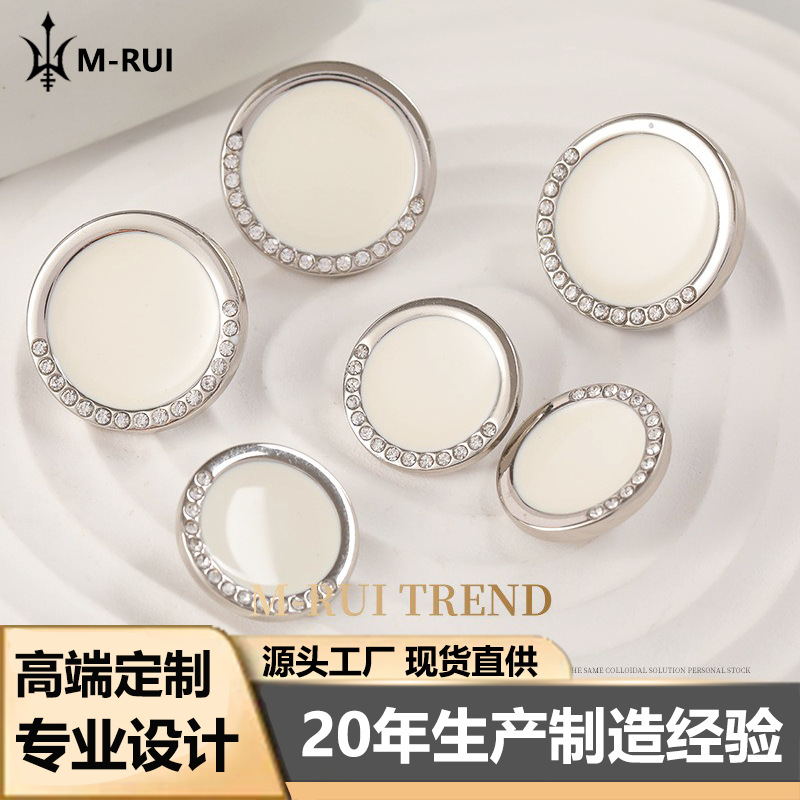 Xiao Xiang wind button button button white dot oil diamond flat button shirt sweater round metal button wholesale