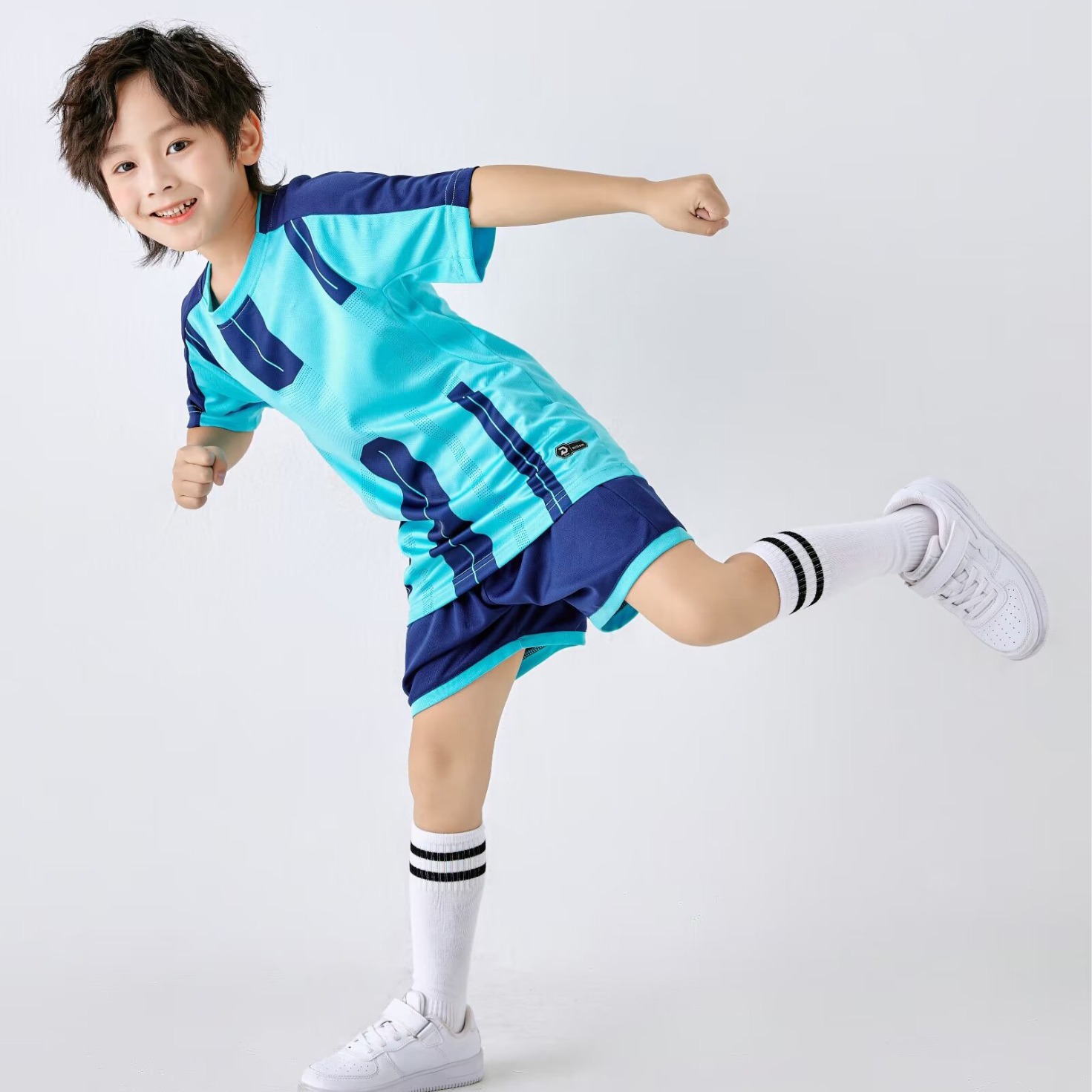 Factory batch of football uniforms suit adult children's football training clothes light board jersey game team uniforms printed