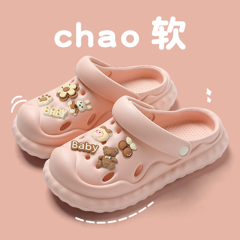 Picture of New Croc Shoes Women's 2025 Summer Outerwear Thick-Soled Internet Celebrity Beach Shit-Feeling Baotou Half Sandals Women's Summer