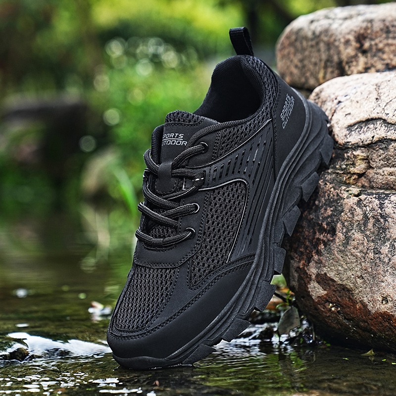 Men'Shoes Breathable Mesh Couple Outdoor Hiking Shoes 2025 Summer Boys' Climbing Sports Shoes Girls' Leisure
