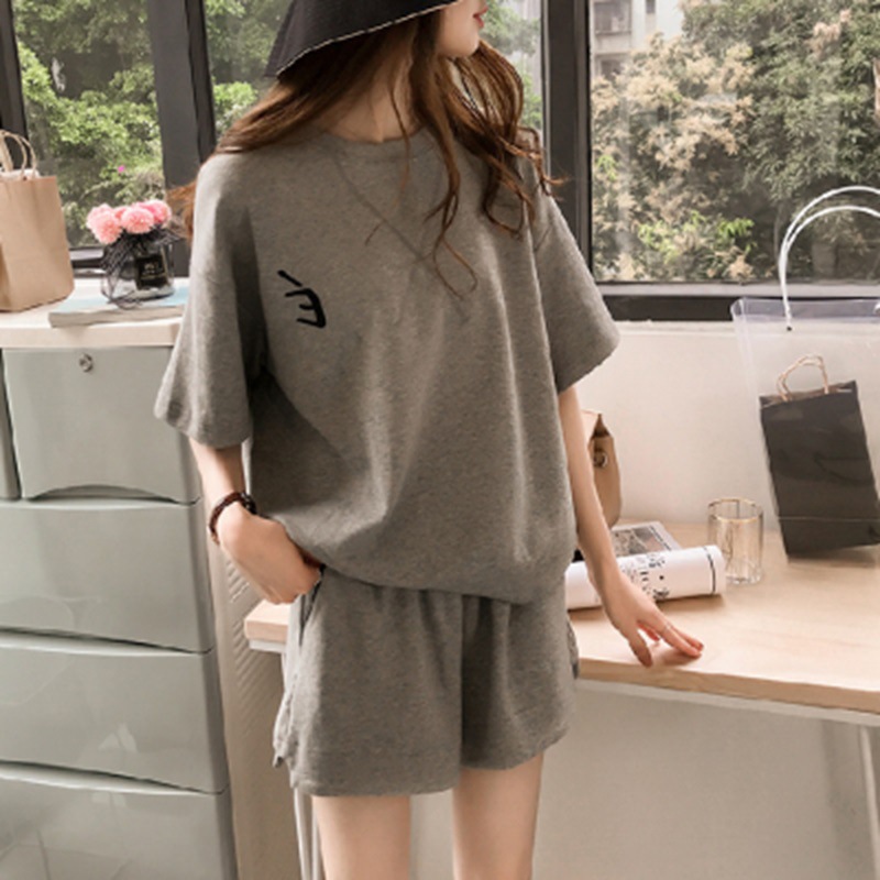 Women's Sports suit Summer New Korean Style Fashionable plus size chubby girl Casual Loose Girls' Shorts Short-sleeved Two-piece Set for Women