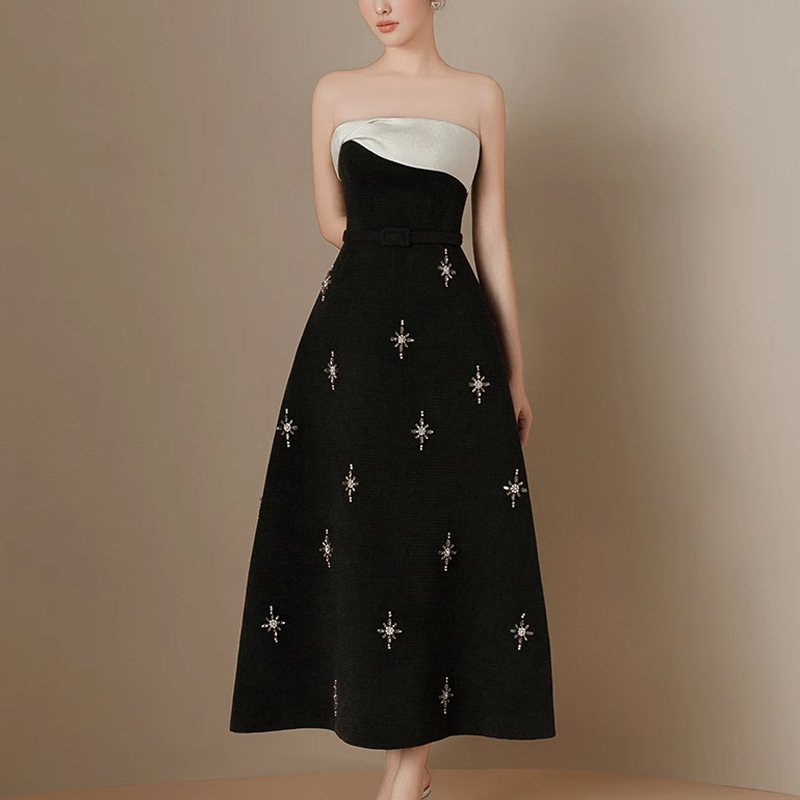 Vietnam niche brand contrast color dress 2024 Summer new tube top printed stars elegant style dress