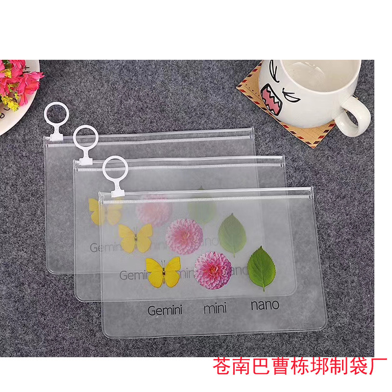 Manufacturer Translucent Pvc Zipper Bag Cosmetic Bag Daily Necessities Plastic Packaging Bag Cloud Made