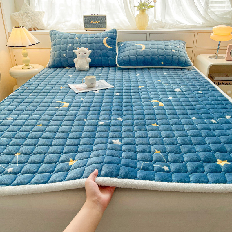 Picture of Milk velvet mattress cushion single student dormitory mattress cushion blanket winter plus velvet mattress double wholesale