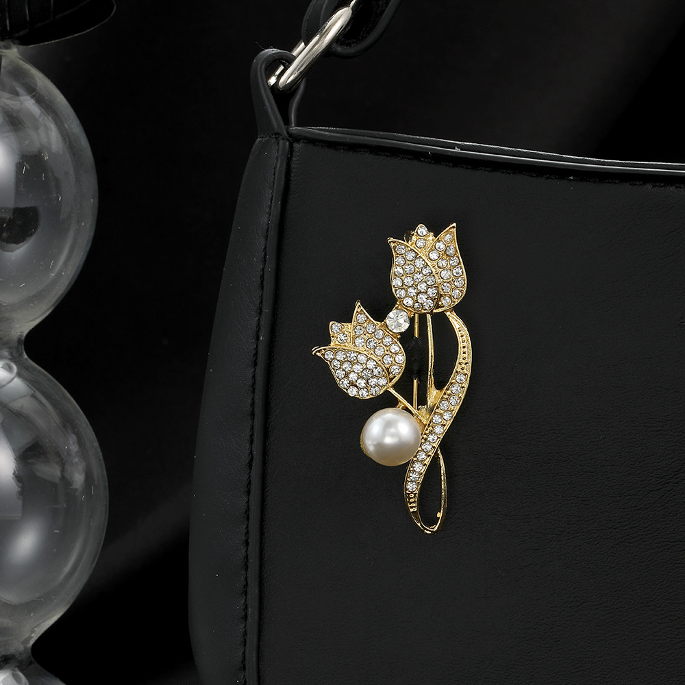 Picture of Cross-border European and American Diamond Elegant Tulip Pearl Brooch Light Luxury High-end Coat Corsage Suit Pin Women