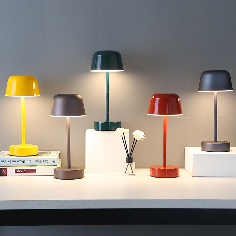 Cross-Border Metal Night Light Touch I-Shaped Mushroom Simple Modern Lamp Bedroom Living Room Decoration Jellyfish Atmosphere Table Lamp