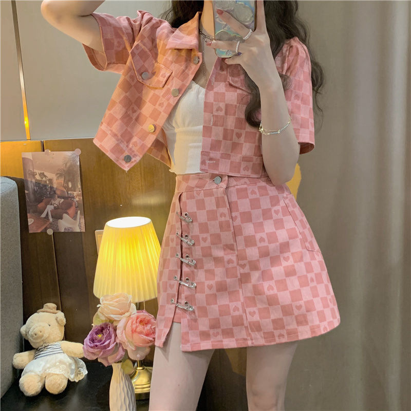 Picture of Tweed Style Suit for Women, Summer Wear, 2025 New Design, Heart-Shaped Plaid Short-Sleeved Jacket, Two-Piece Set