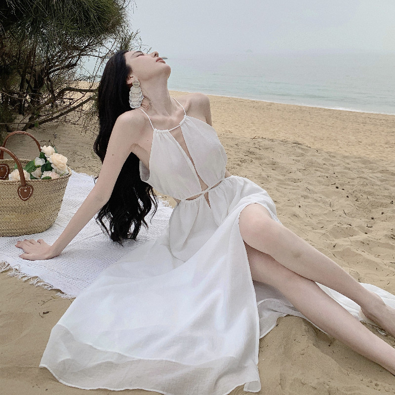 White Strap Dress Sexy Pure Desire Style Light Luxury High-end 2023 Holiday Skirt Long