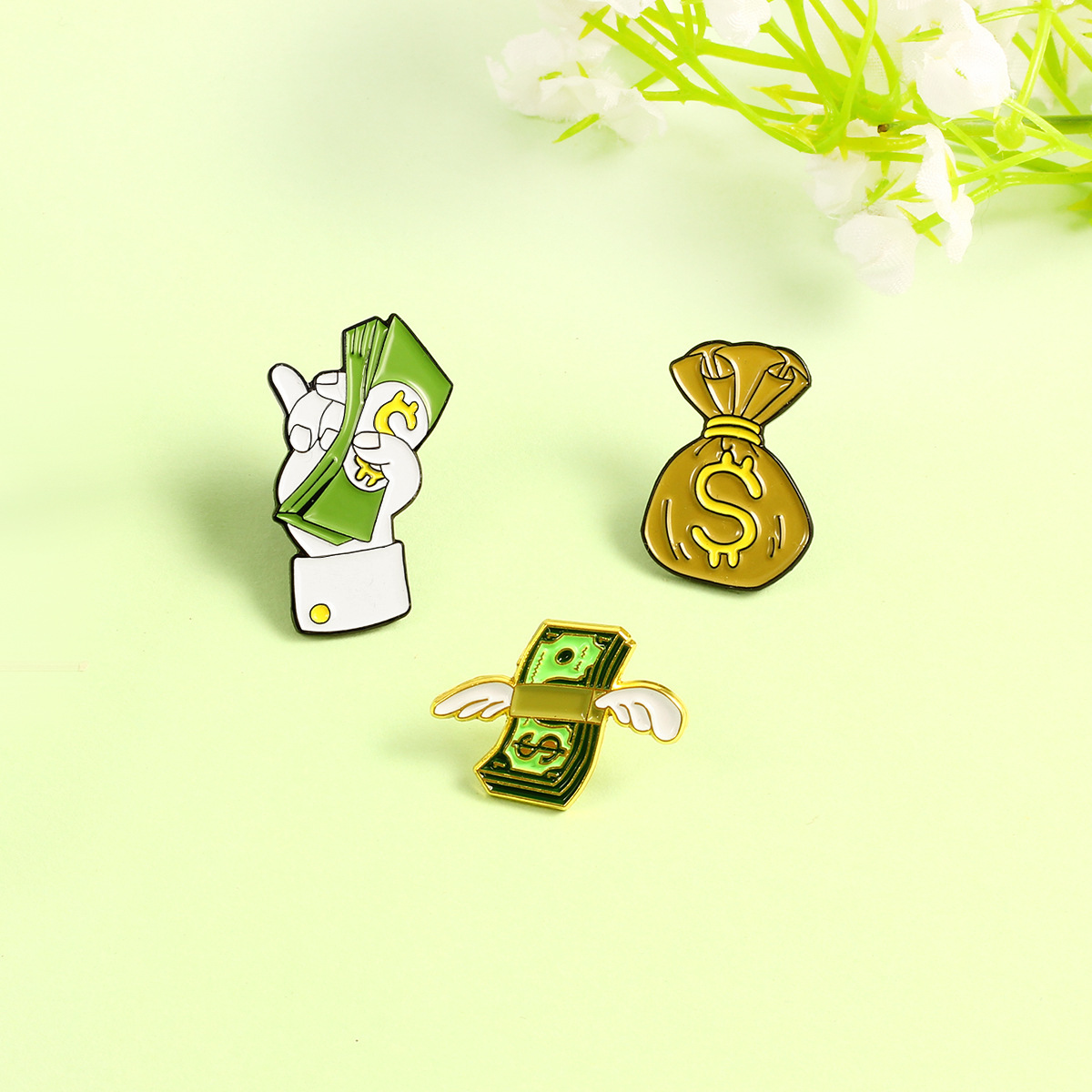 Put dollars into the bag cartoon fashion badge Flying Dollar full bag dollar creative design brooch