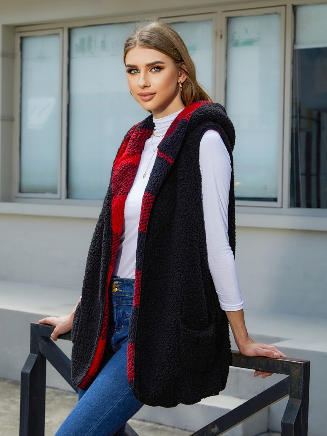 Picture of Flash Velvet Cross-border European and American Autumn Women's Loose Fashion Hooded Buckle Cardigan Plaid Plush Vest Coat Women