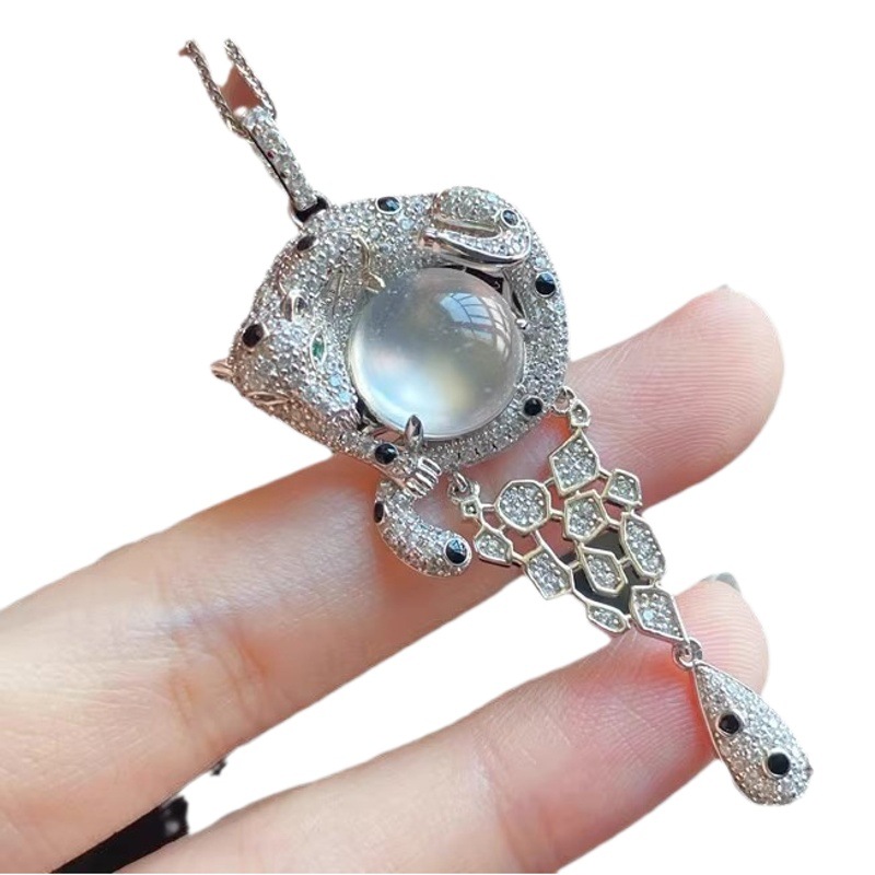High-grade Natural Chalcedony Water Mok Jade Leopard Pendant Necklace Agate Leopard Head Ring Light Luxury Elegant Color Treasure suit Women