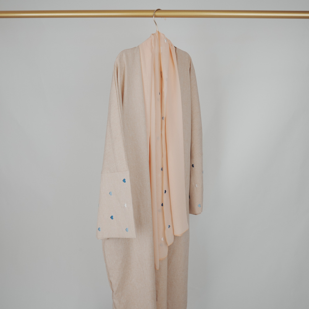 Picture of Cross-border Embroidered Ethnic Cardigan open abaya Middle East Dubai Long Sleeve Love Embroidered Linen Ethnic Costume
