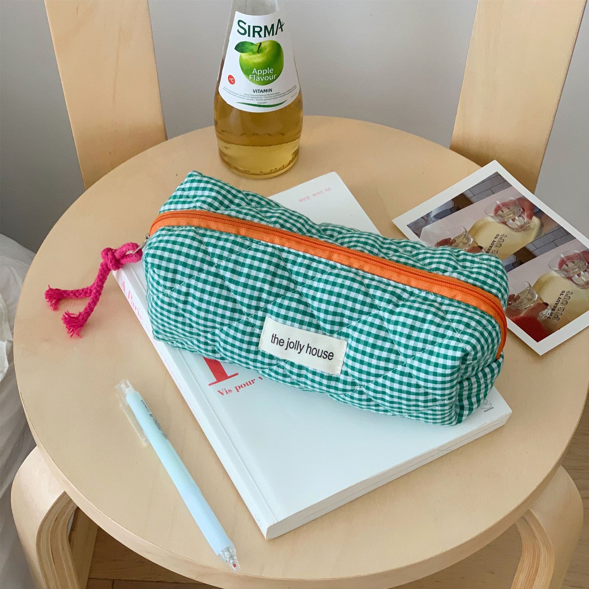 Picture of Creative Contrast Color Plaid Cosmetic Bag Women's Ins Large Capacity Cosmetic Brush Storage Bag Portable Travel Bag