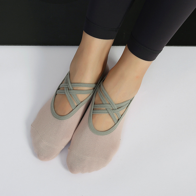 2023 new cross-border dispensing double cross strap yoga socks Bodhi pull dispensing non-slip indoor fitness sports socks