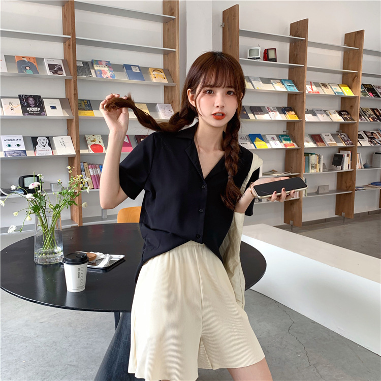 Picture of Elegant Lapel White Shirt Women's Design Sense Niche Top Summer 2025 New Women's All-match Short-sleeved Shirt Trendy