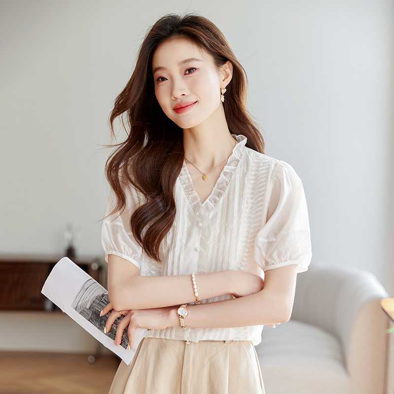 Belly-covering chiffon shirt 2024 Summer new women's bubble sleeve V-neck lightweight chic beautiful blouse top