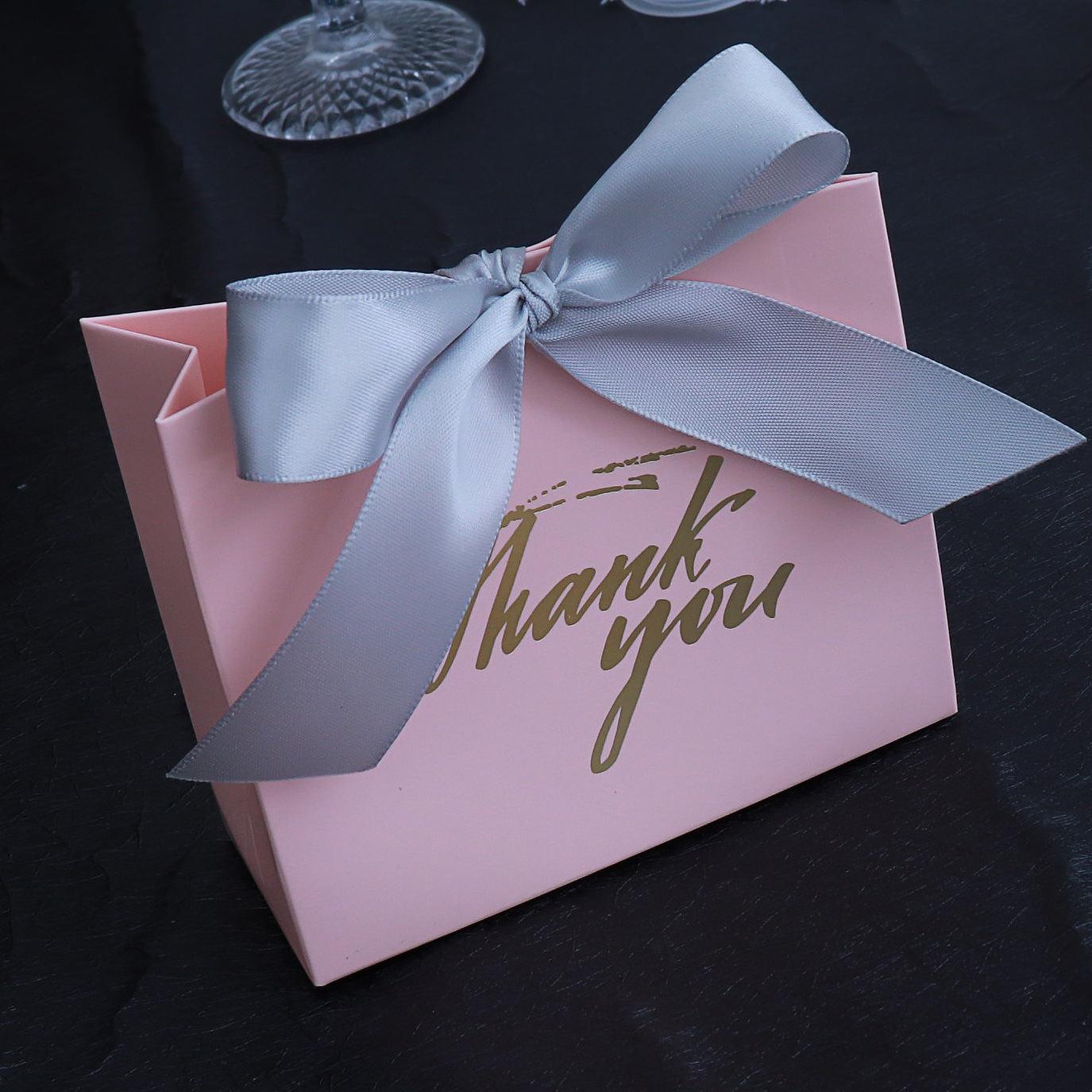 Picture of New European Style Mori Style Candy Box Can Hold Cigarette Pink Printing Accompanying Gift Packaging Wedding Supplies Candy Box