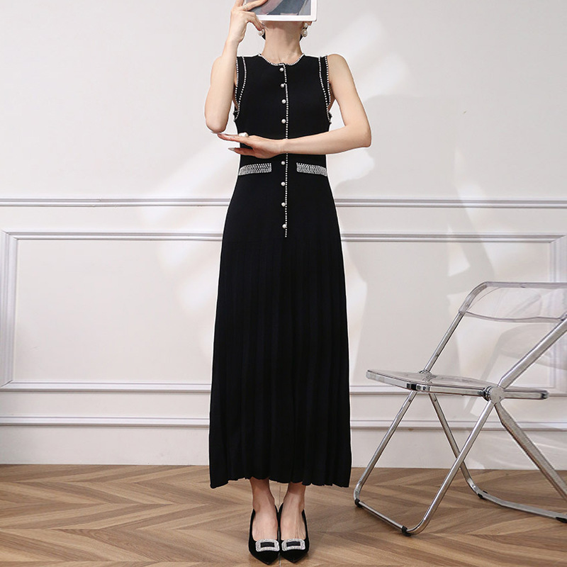 Picture of Foreign Trade European and American Clothing Lady Style Beaded Knitted Sleeveless Little Black Dress Summer New Mid-Length Slim Dress