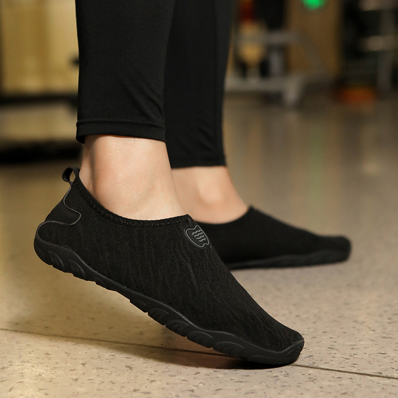 2025 new diving shoes summer beach socks soft shoes men and women snorkeling rafting swimming shoes quick-drying wading shoes