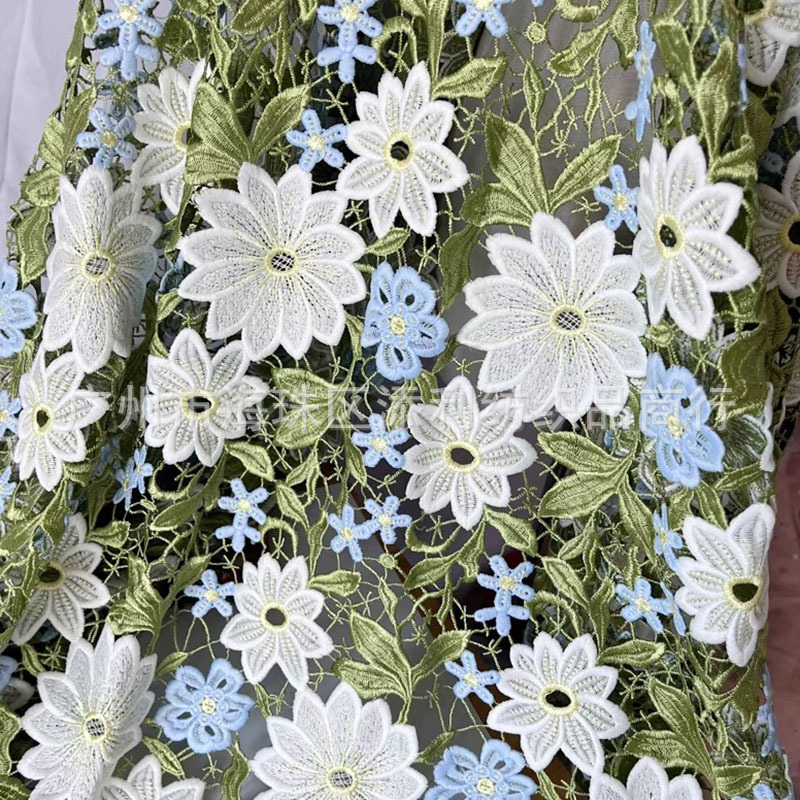 Picture of Heavy Industry Fashionable Multi-color Cut Out Daisy Lace Embroider Full Water-soluble Lace Designer Dress Suit Cloth