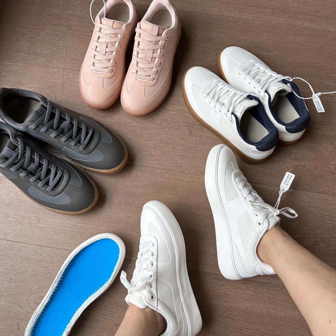 Casual Shoes for Men and Women 8660
