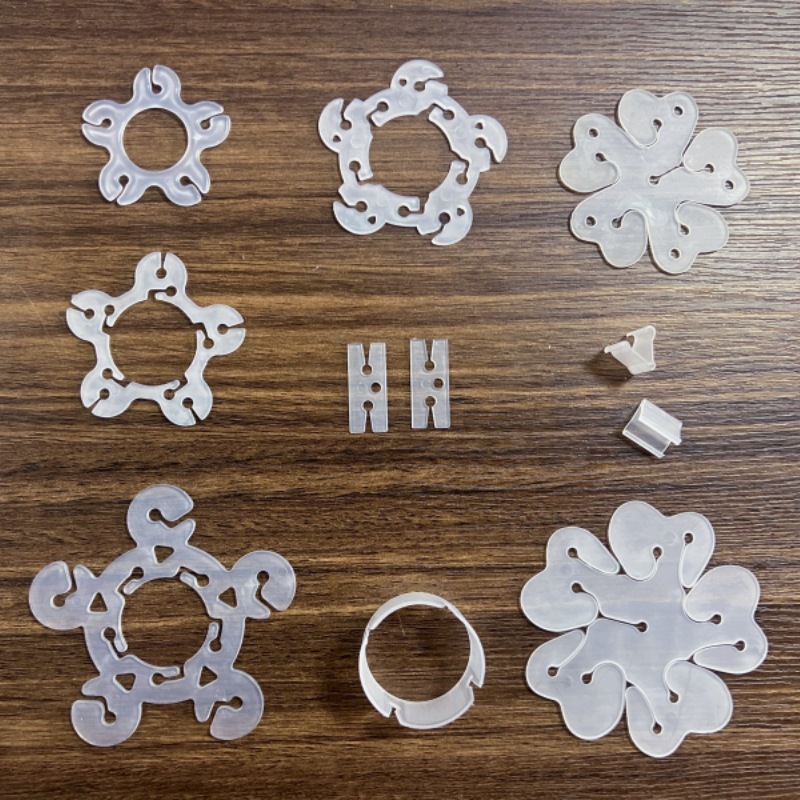 Picture of Balloon Plum Blossom Clip Flat Ring Buckle Wedding Room Layout Party Birthday Goods Decoration Modeling Buckle Card Clip Balloon Matching