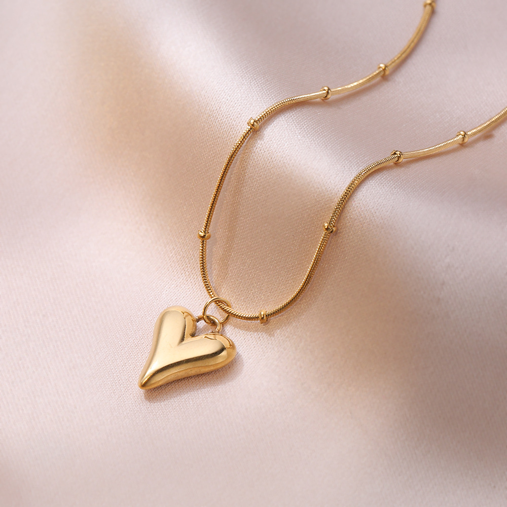 Necklace for Women, Fashionable Heart Titanium Steel Necklace, Ins Style, Trendy Minimalist Niche Design Clavicle Chain