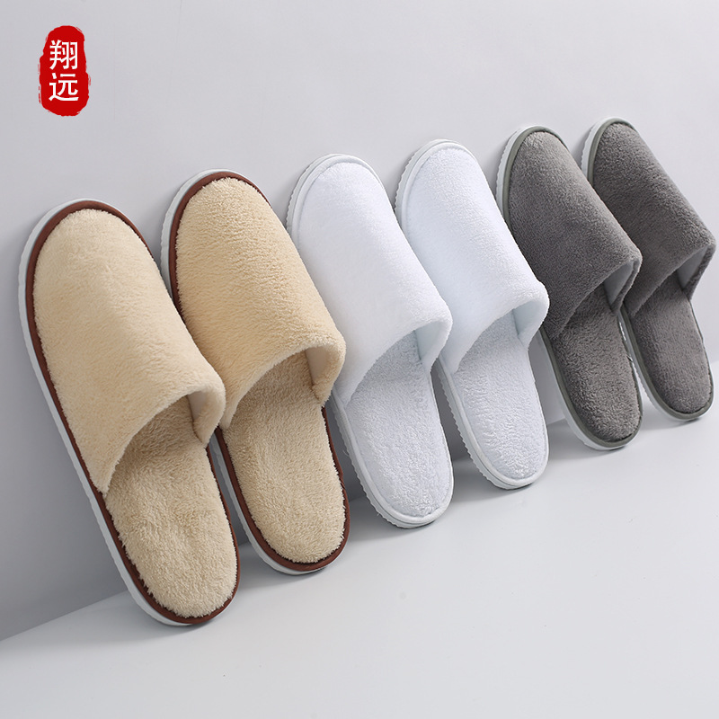 Picture of Disposable Slippers Hospitality Home Indoor Homestay Hotel Guesthouse Club Men's and Women's Coral Fleece Thickened Travel