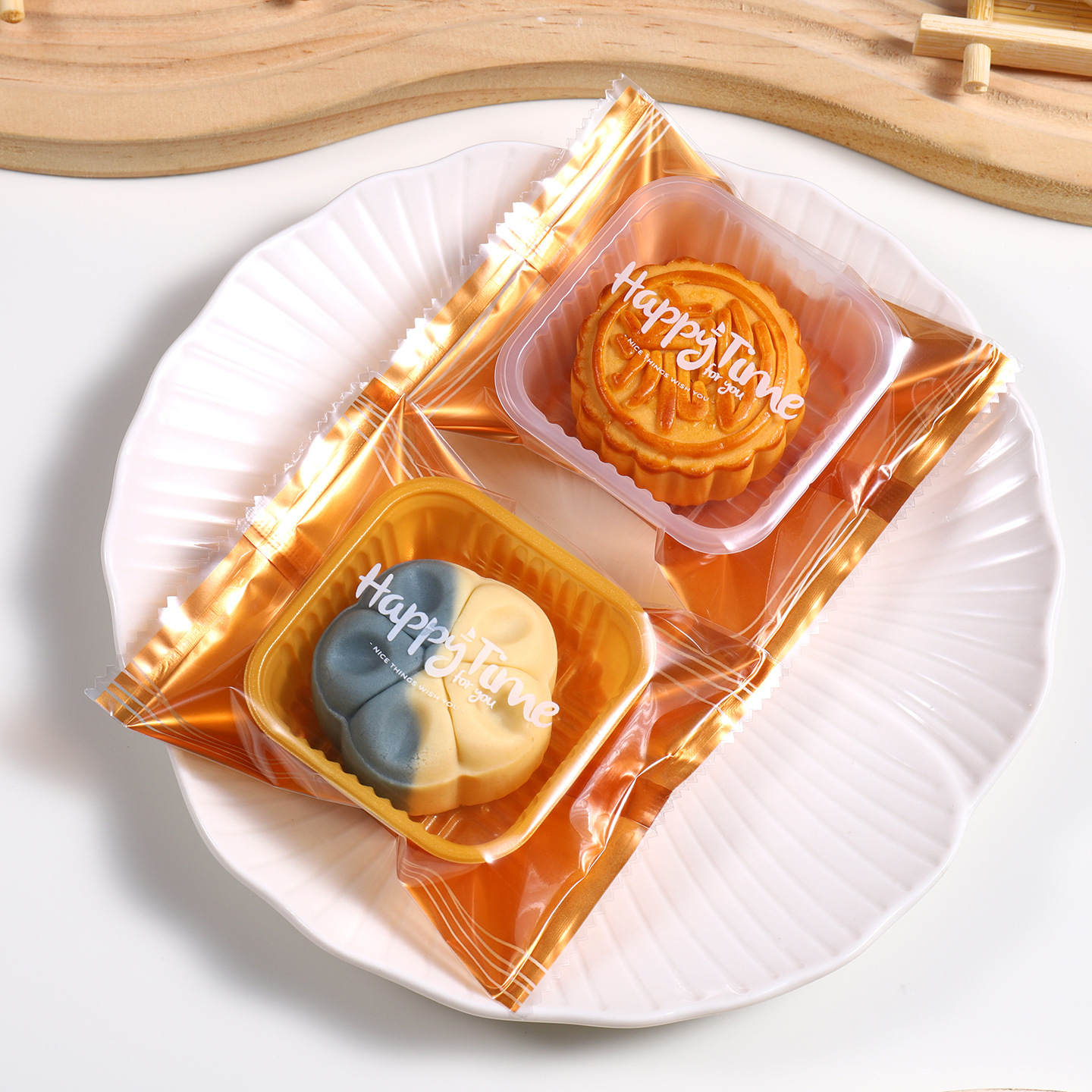 Picture of Spot Wholesale 2025 New Mooncake Packaging Bag 50g 100g Egg Yolk Crisp Mid-Autumn Mooncake Machine-Sealed Packaging Bag