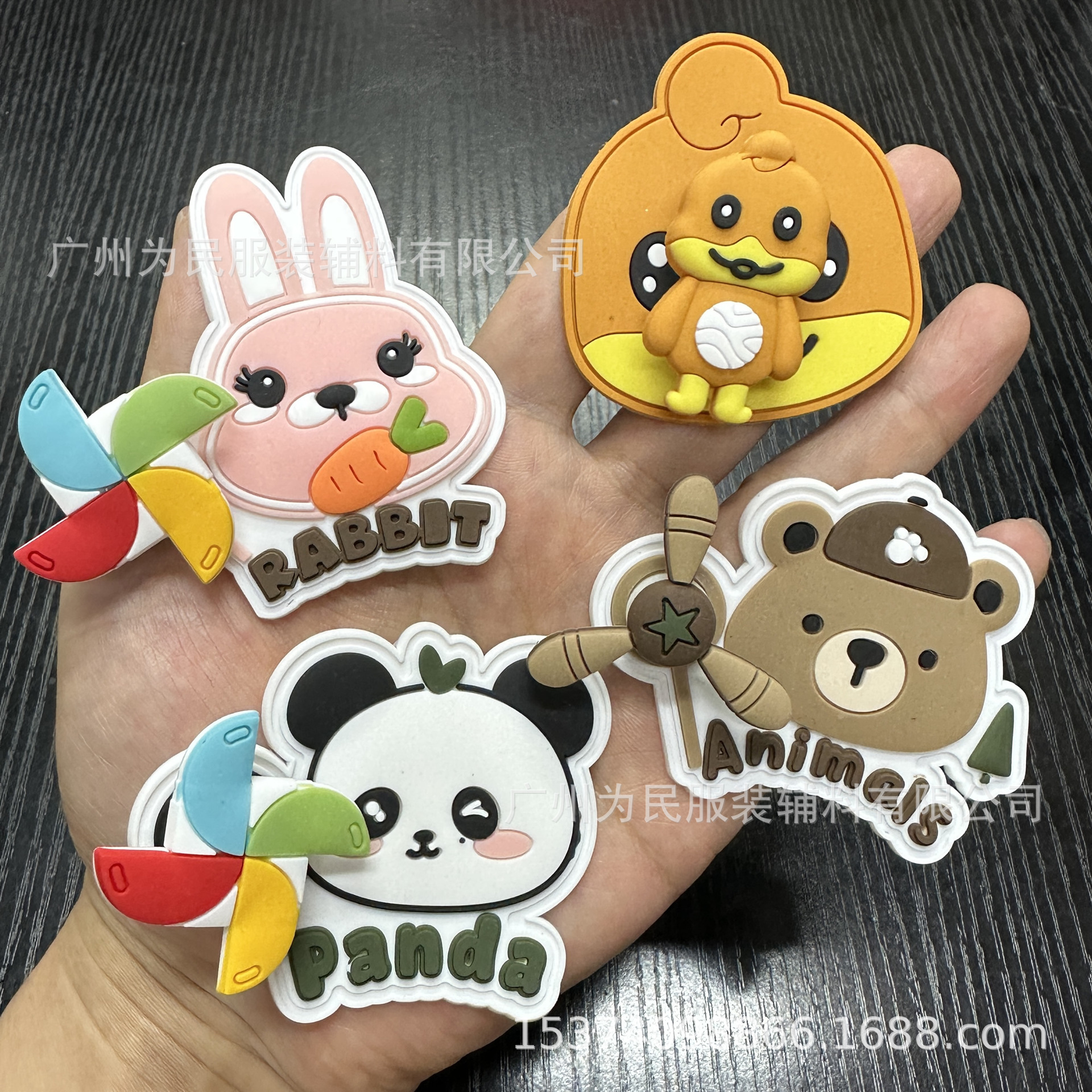 Factory wholesale bags clothing shoes and hats textile accessories shoes flower rotating cartoon plastic soft rubber creative signs