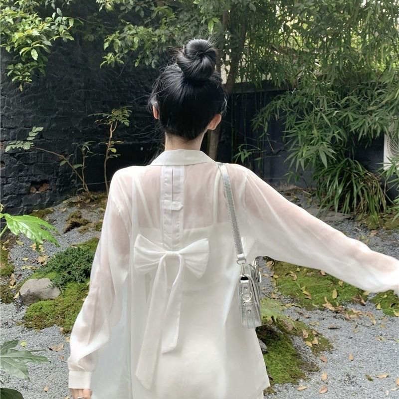 New beautiful shirt summer French bow design sense niche temperament loose open back sunscreen top for women