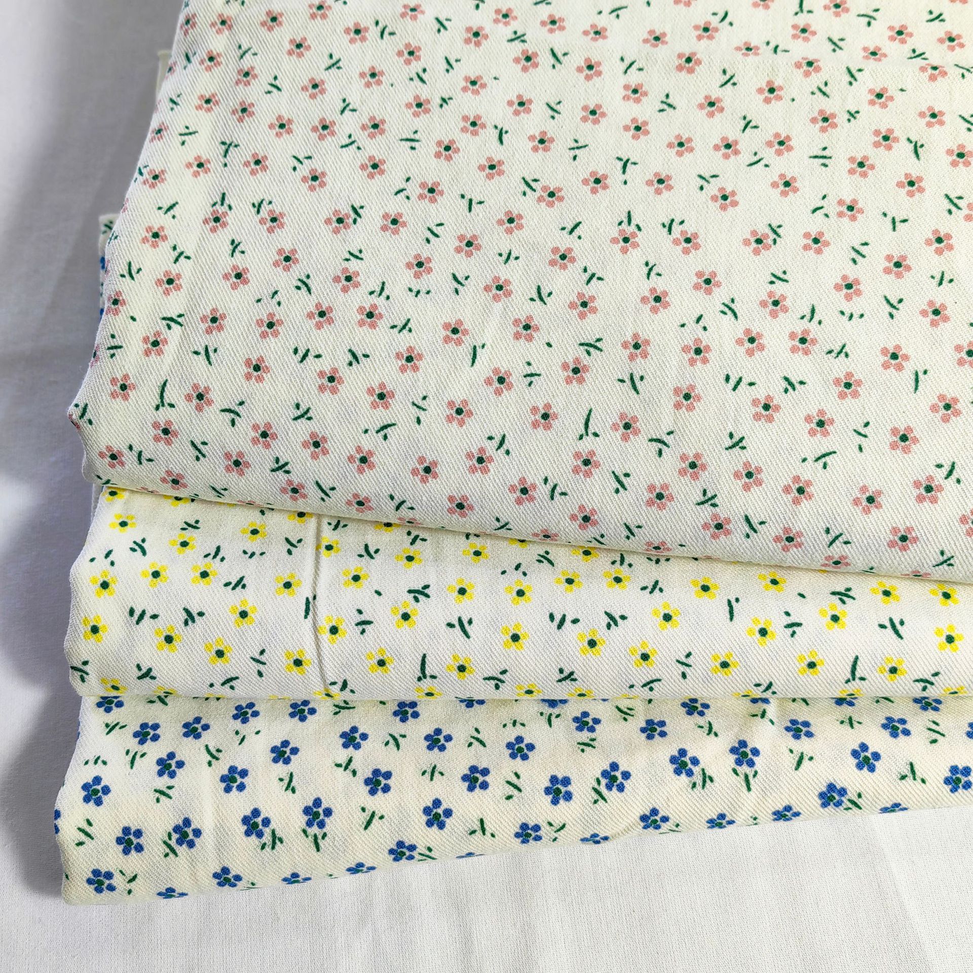 Picture of Spring and Summer Woven Washed Double-Sided Twill Small Fresh Floral Cotton Printed Shirt Dress Children's Clothing Fabric