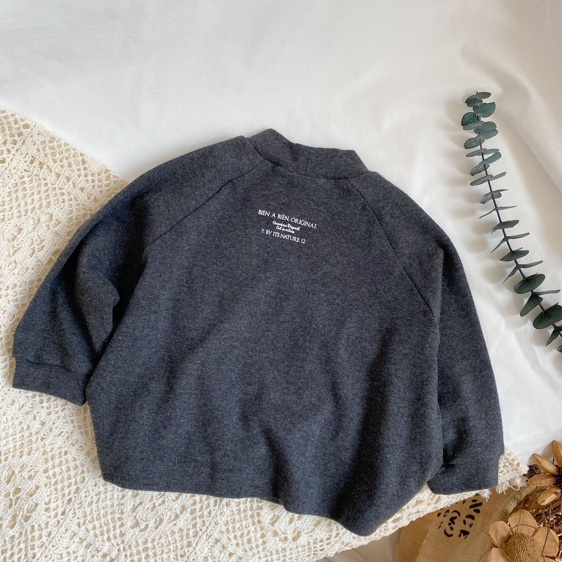 Picture of Gl-Kids K-Style of Autum New Kidsren's Back Letter Half Turtleneck Bottoming Shirt for Men and Women Knitted Long-Sleeved T-Shirt