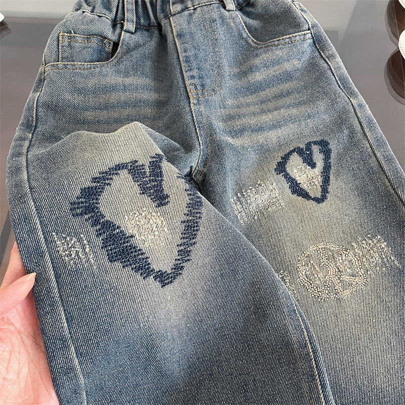 [Ready Stock] Girls Jeans Spring and Autumn 2025 New Baby Korean Style Straight-Leg Pants Trousers Love Embroidery Fashionable