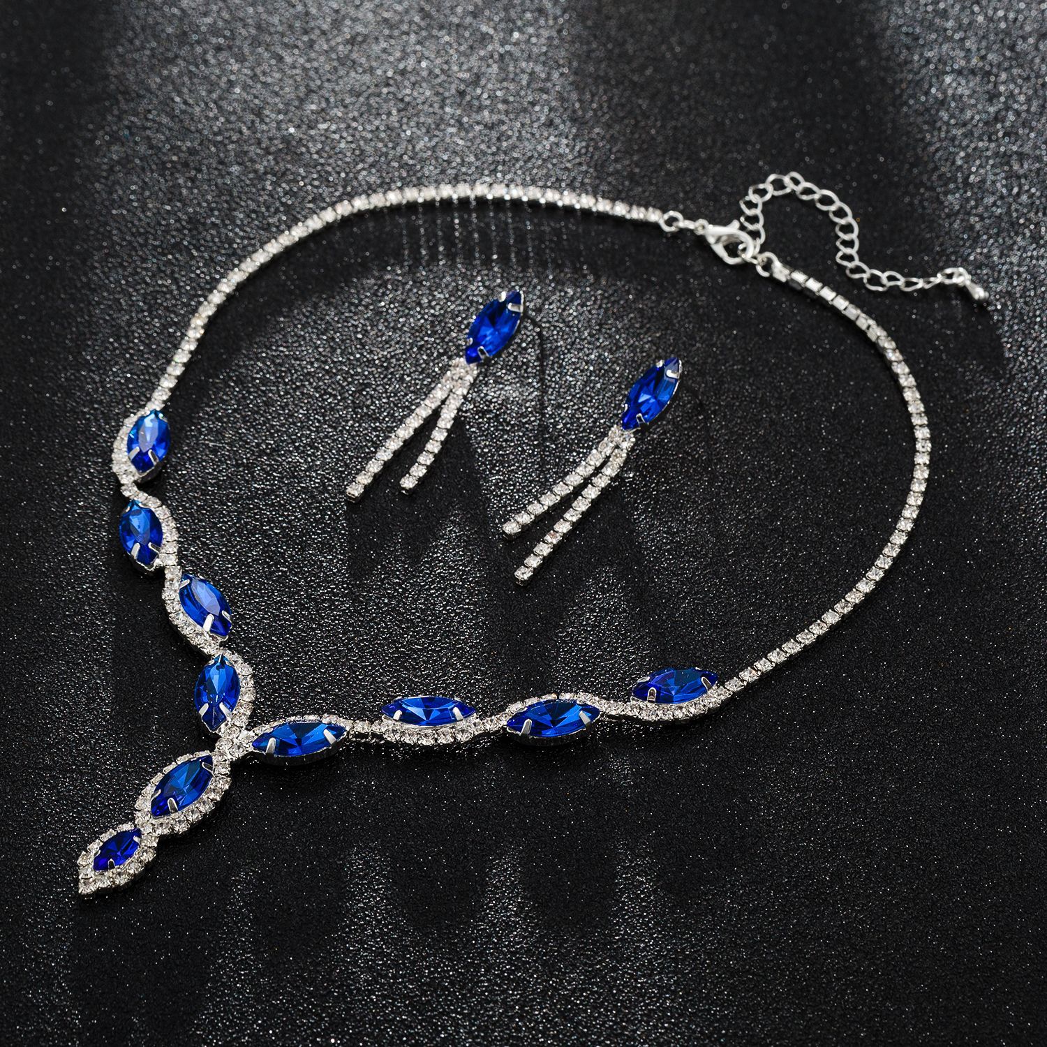 Picture of Exquisite Water Drop Crystal Diamond Necklace Earrings Set Wedding Bridal Clothing Accessories Wholesale N100