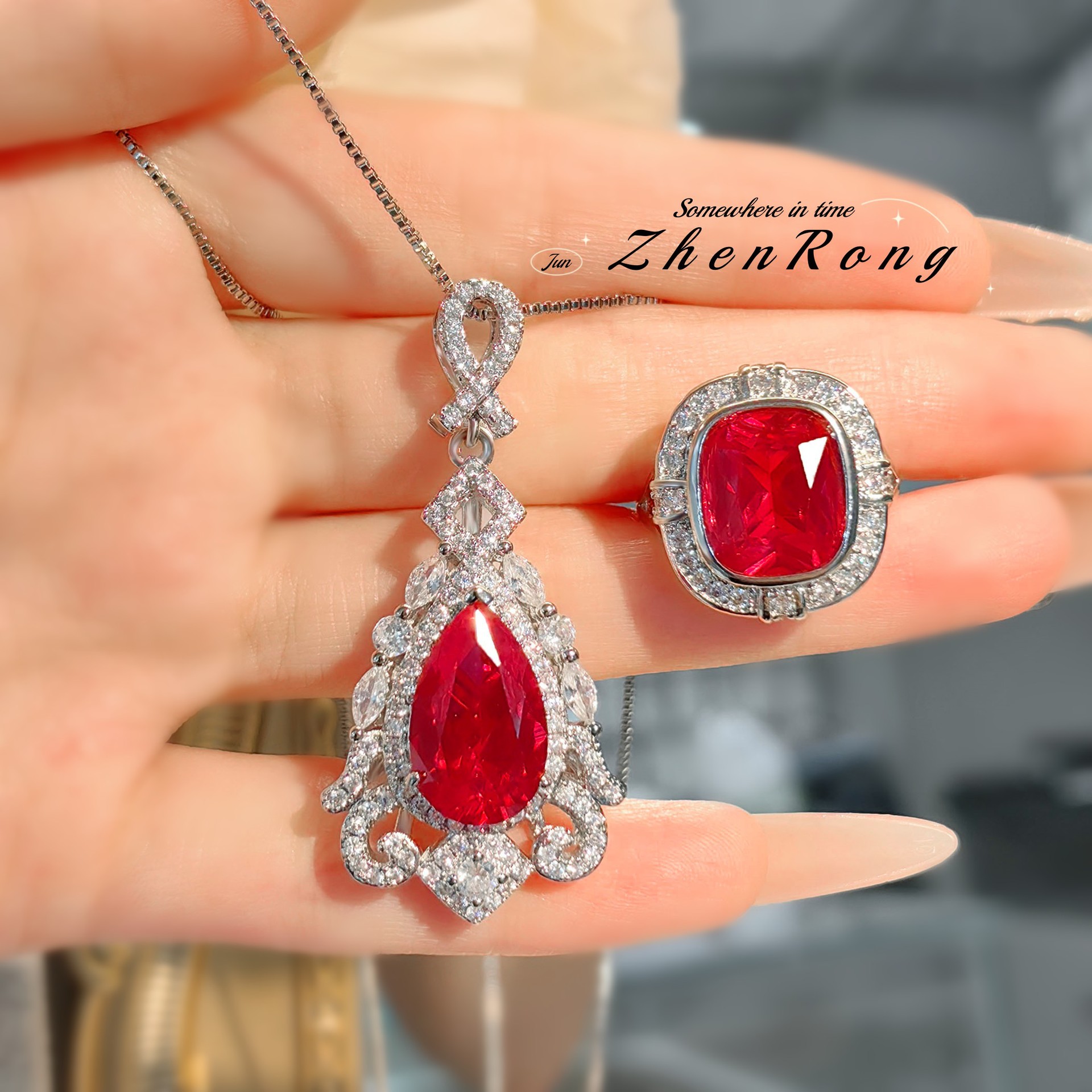 Luxury Artificial Pigeon Hemoglobin Pendant High Carbon Diamond Elegant All-match Red Corundum Ring Color suit Women
