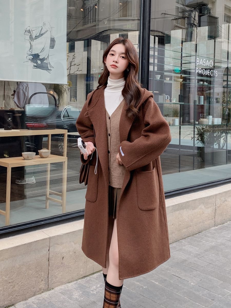 Picture of New Autumn and Winter Hepburn Style British Woolen Coat Mid-length Fashionable Horn Buckle Hooded Wool Woolen Coat