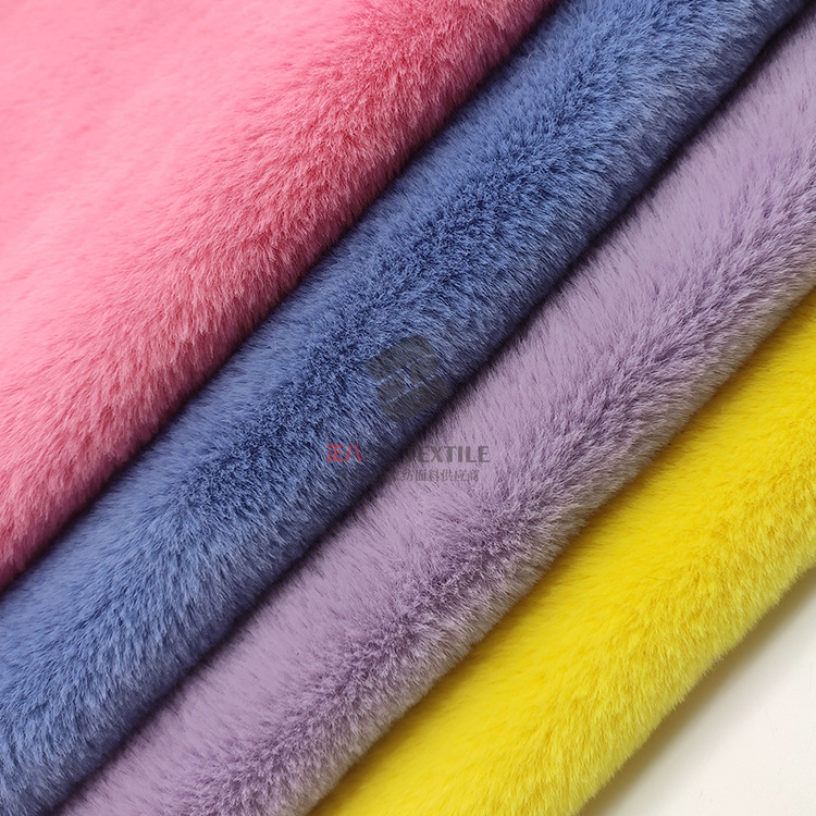 Factory in stock warp knitting dyeing super matte 10mm wool height 600g rabbit plush fashion home textile scarf fabric