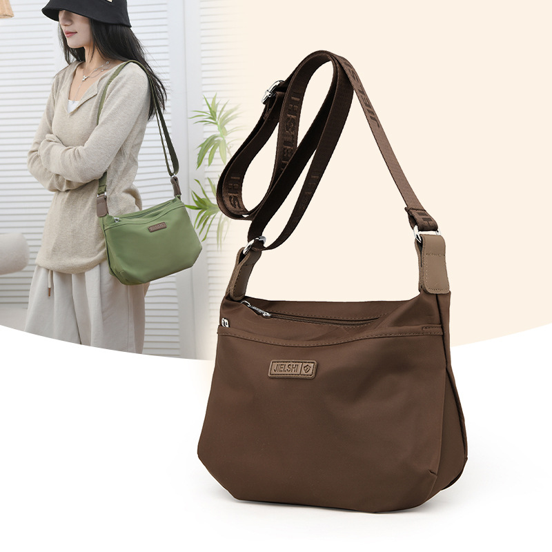 Trendy shopping Women's messenger bag all-match commuter bag new fashion small shoulder lightweight waterproof nylon cloth bag