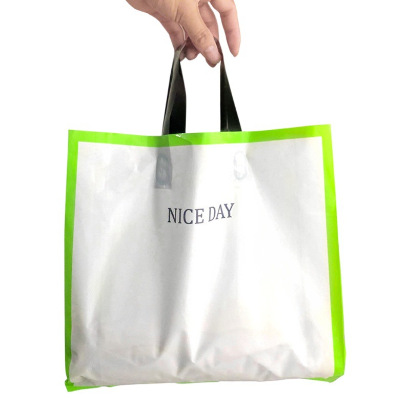 New portable plastic bag clothing store bag printed logo packaging bag gift bag vertical packaging bag shopping bag