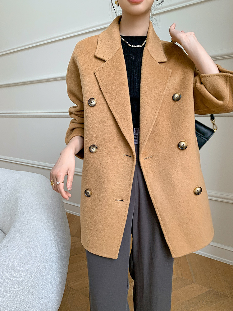 Picture of Woolen Coat, Business Casual, Simple and Versatile, with a Suit Collar, Short Solid Color Wool Autumn and Winter Women's Coat, Thickened Wool