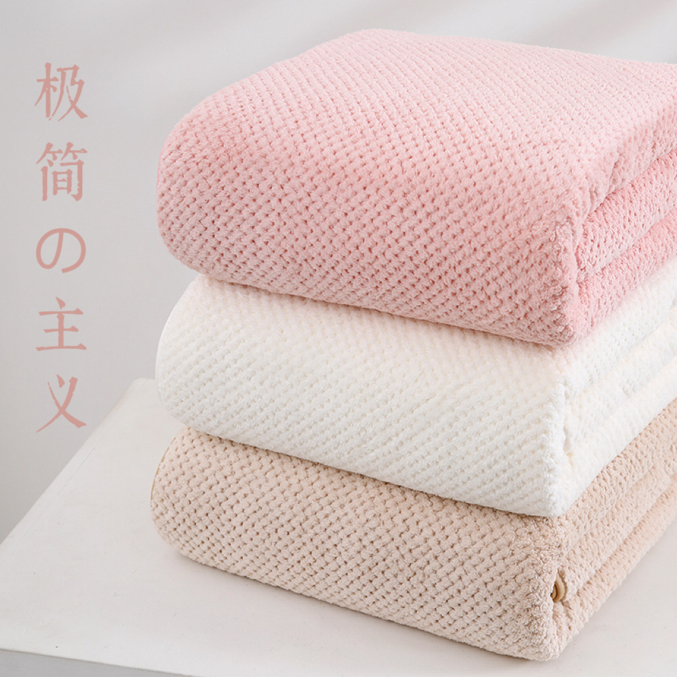 Picture of Pineapple Big Bath Towel Face Towel Coral Fleece Bath Towel Three-Piece Set Thickened Cotton Soft Quick-Drying Beach Towel